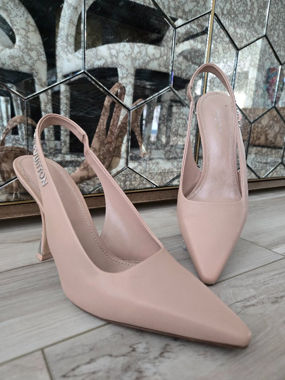 LOUIS VUITTON HEEL